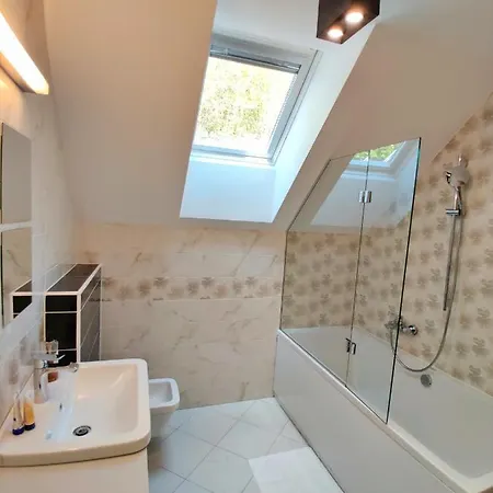 Villa Recica North *