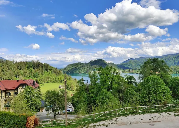 וילה Recica North