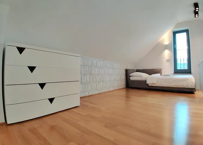 Villa Recica North *