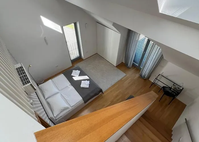 וילה Recica North בלד